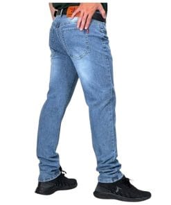 Quần jean nam xanh nhạt râu mèo mang đến phong cách trẻ trung, thoải mái. Chất liệu 98% cotton, 2% spandex giúp co giãn linh hoạt, dễ mặc.