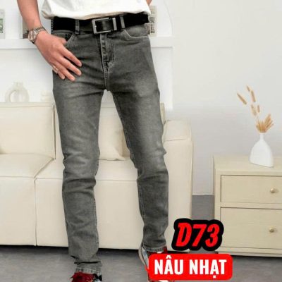 Quần jean nam dài co giãn nâu nhạt là lựa chọn hoàn hảo cho những chàng trai yêu thích phong cách trẻ trung, năng động.